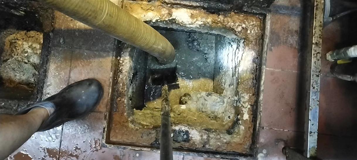 新巴尔虎右化油池清理-污水池清掏