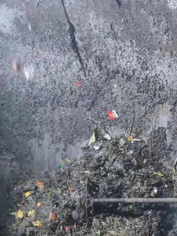 新巴尔虎右污水池清理